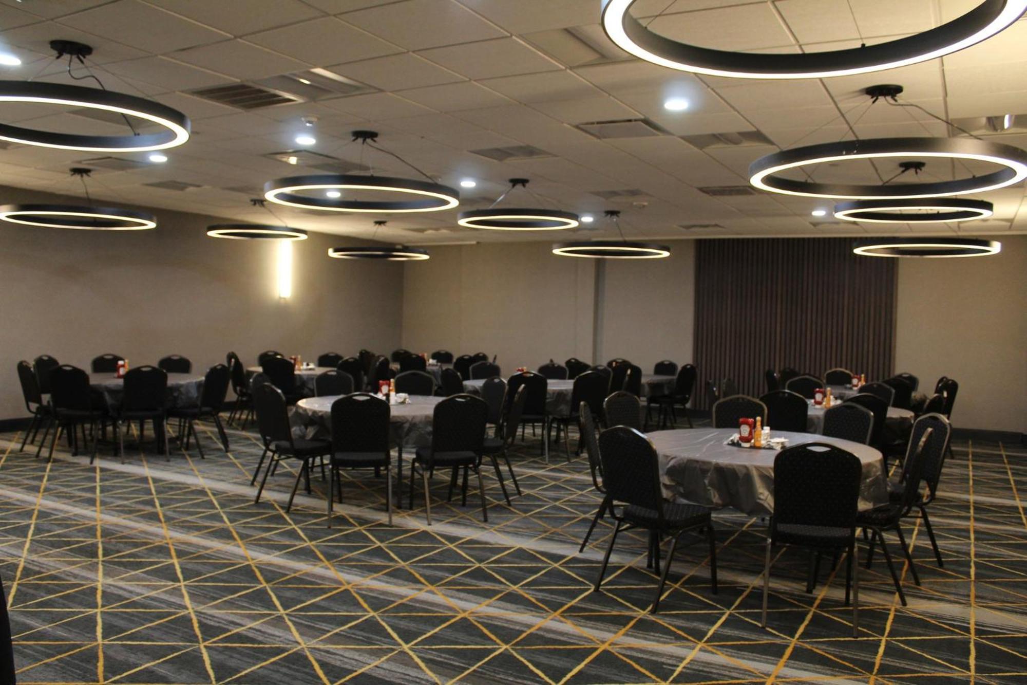 Holiday Inn Dallas Market Ctr Love Field By Ihg エクステリア 写真