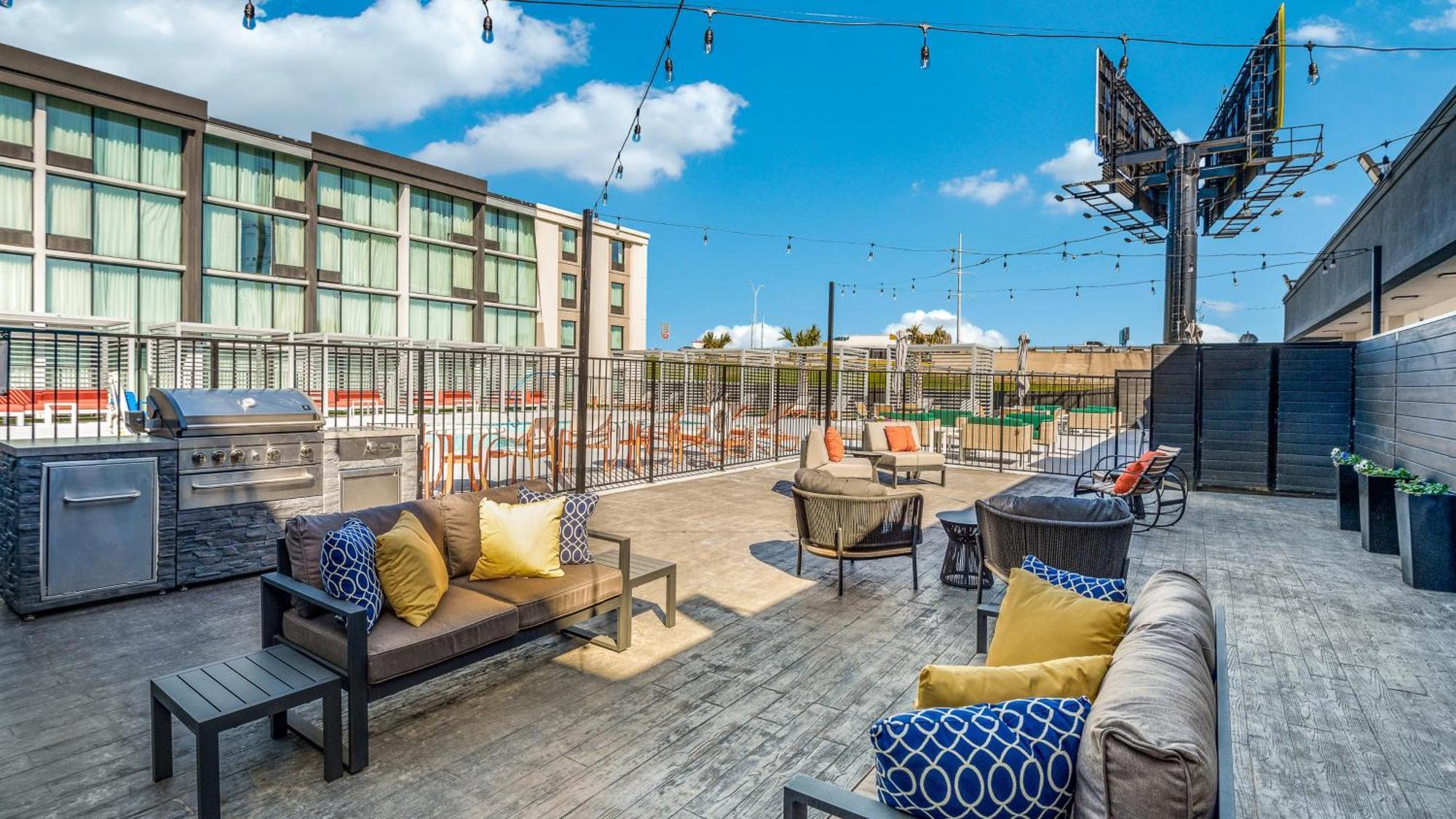 Holiday Inn Dallas Market Ctr Love Field By Ihg エクステリア 写真